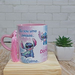 Caneca Stitch - Sou uma pessoa calma,  vocês que me estressam