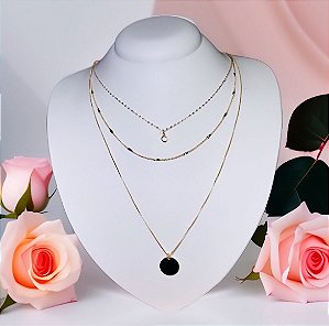 Colar Triplo Medalha