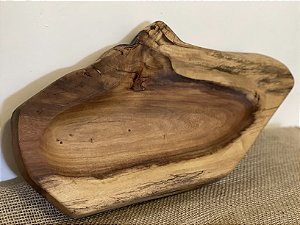 Petisqueira Garapeira: Arte e Natureza à Mesa
