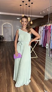 Vestido verde claro, saia plissada e ombro só