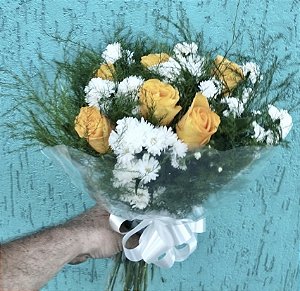 Buquê com 6 Rosas Amarelas