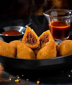 Coxinha de Costelinha Suína com molho Barbecue - Porção com 8 unidades de 33g