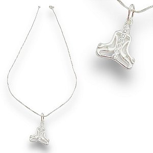Pingente Prata 925 Yoga Cravejado com Zircônias Cristal 1mm