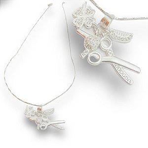 Pingente Prata 925 Profissão Cabeleireira Cravejado Zircônias Cristal 1mm