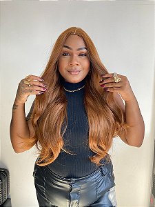Wig Alicia Fibra Orgânica Ondulada Sem Franja 60cm