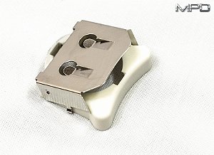 BHX2-2032-PC 2 Suporte CR2032 com pinos de PC Também aceita: 4 BR2016, 4 CR2016, 2 BR2032 Altura acima do PCB: 7,4 mm Processo de solda sem chumbo compatível
