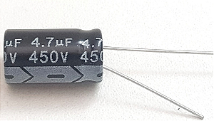 Capacitor Eletrolítico 4,7UF/450V 105°C 10X16MM P:5,0MM 20% KETUO