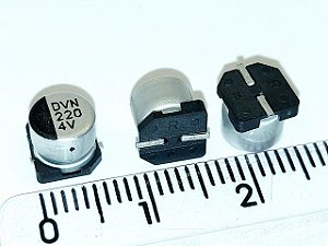 Capacitor Eletrolítico ALUMINIO SMD 220UF/4V 6.3X6.1MM F2H0G221A005 RUBYCON