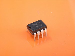 Circuito Integrado FSDH321   DIP-08     FAIRCHILD   (DH321)