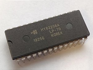 Circuito Integrado HY62256ALP-70 DIP-28 HYUNDAI
