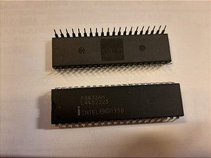 Circuito Integrado P8032AH DIP-40