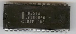 Circuito Integrado P8251A   (DIP-28)   INTEL