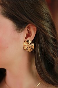 Brinco Redondo Banhado a Ouro 18k.