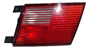 Lanterna Direita Tampa Porta Mala Vw Santana 1999 A 2006 (1)