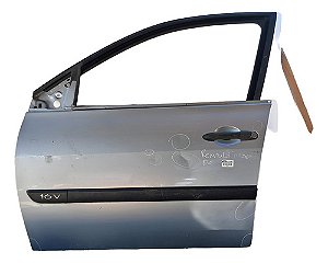 Porta Dianteira Esquerda Renault Megane 2006 2007/12 Detalhe Dianteira Esquerdo Prata
