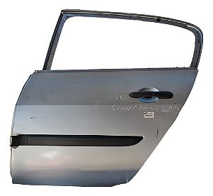 Porta Traseira Esquerd Renault Megane 2007 2008 A 13 Detalhe Traseira Esquerdo Prata