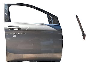 Porta Dianteira Direita Mercedes Benz B200 2013 2014 A 2017 Direito Cinza