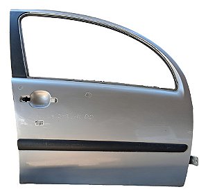 Porta Dianteira Direita Citroen C3 2003 A 2012  Detalhe Direito Prata