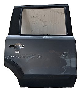 Porta Traseira Direita Nissan Livina 2009 A 2014 Detalhe Direito Cinza