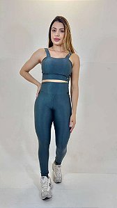 Conjunto Linha Luminous – Grafite -Top alça larga + legging cós alto, tecido com tecnologia, estilo e performance