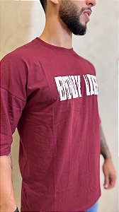 Camiseta Oversize Masculina – Algodão Premium - Bordo