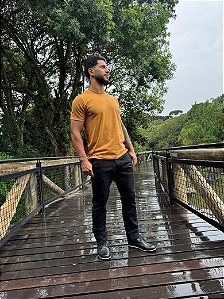 Camiseta Masculina Malha Peruana Caramelo