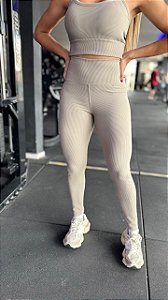 Legging Canelada Linha Paris Premium, tecido blackout ZERO transparência - COR Pantano