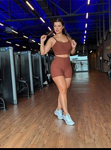 Conjunto Fitness Linha Paris Top + Shorts – Marrom
