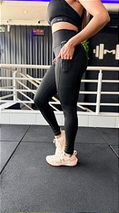 Legging Fitness com Bolso Linha Duplex – Preto
