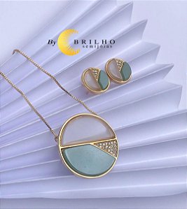 Conjunto de colar (fecho lagosta com extensor) e brinco de pedra cristal e aventurina com zircônia dourado (11068/10015)