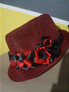 Chapéu preto/vermelho