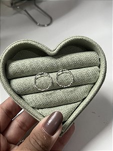 Brinco círculo aro torcido