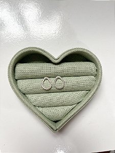 Brinco gota vazada trançada