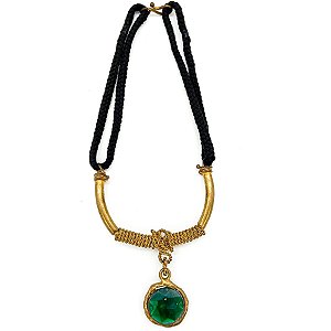 Colar Cigano Medalhão Verde Flor Com Pedraria Cordão E Fecho