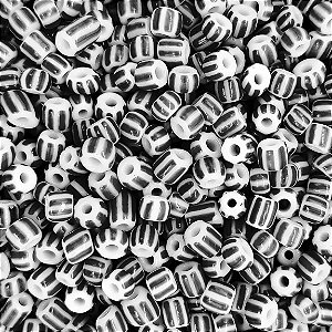 Pacote 500G Conta De Missanga Leitosa Preto/Branco