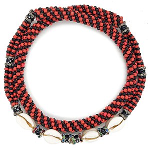 Brajá Chicote Missanga Preto/Vermelho Leitosa Leitosa C/ Búzios