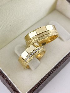 ALIANÇAS EM OURO 18K RETA