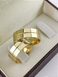 ALIANÇAS EM OURO 18K RETA C FRISO