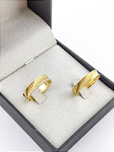 ALIANÇAS EM OURO 18K  RETA