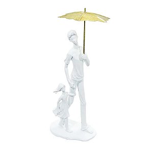 Escultura Em Resina Branca Pai E Filha Guarda-Chuva Dourado