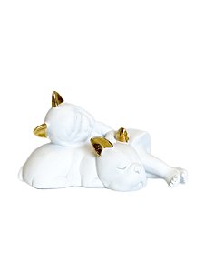 Escultura Em Resina Branca Menina Com Cachorro - Lucatti
