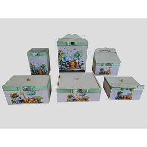 Kit Higiene Safari em MDF na cor verde claro