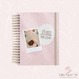 PLANNER ANUAL Mulheres de Fé - Ela Caminha com Deus (Mulher)