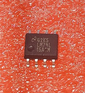 Regulador de tensão LM79L15ACM LM79L15 79L15