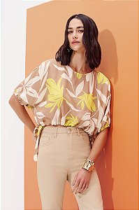 Blusa Solta Estampada Flor de Lis F67613