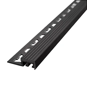 Protetor de Degrau - Atrim - Border - Preto - PVC - 10 x 18 mm - 2,5m linear