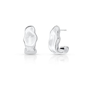 Brinco orgânico meia argola em ródio