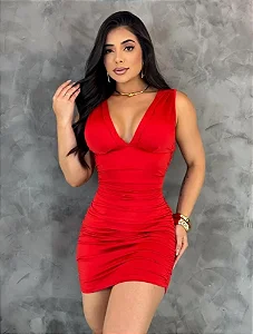 Vestido Curto Decotado Justo