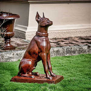 Escultura Cachorro Dobermann