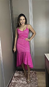 VESTIDO MIDI EM RENDA ROSA